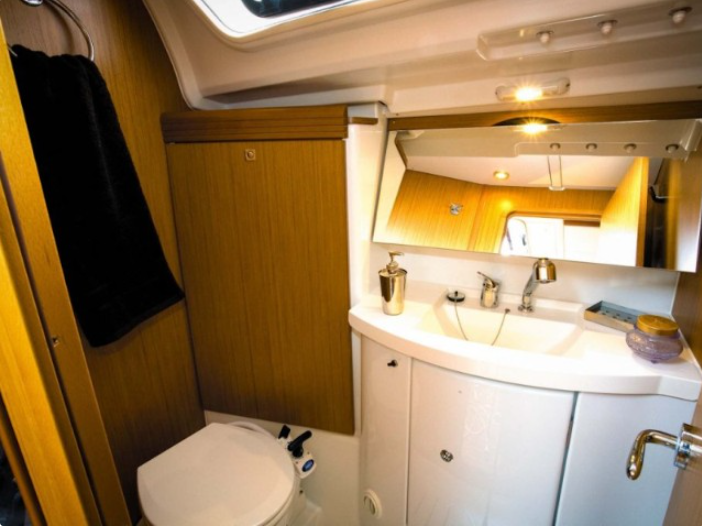 Jeanneau Sun Odyssey 39i | Bookie Too