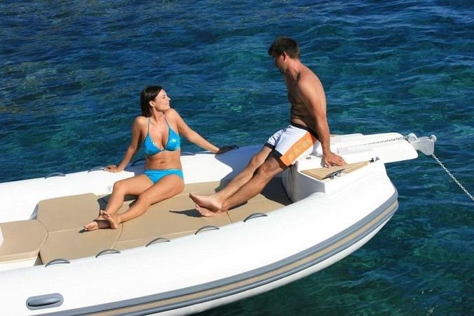 Capelli Tempest 700 | Cap 703