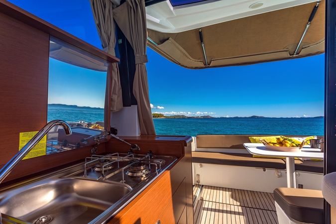 Jeanneau Merry Fisher 855 | Dobrila