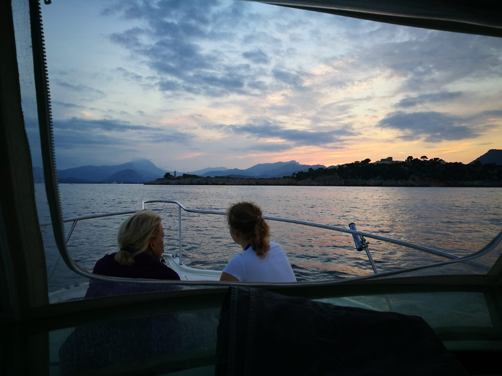 Pursuit Offshore 3000 | Mystic