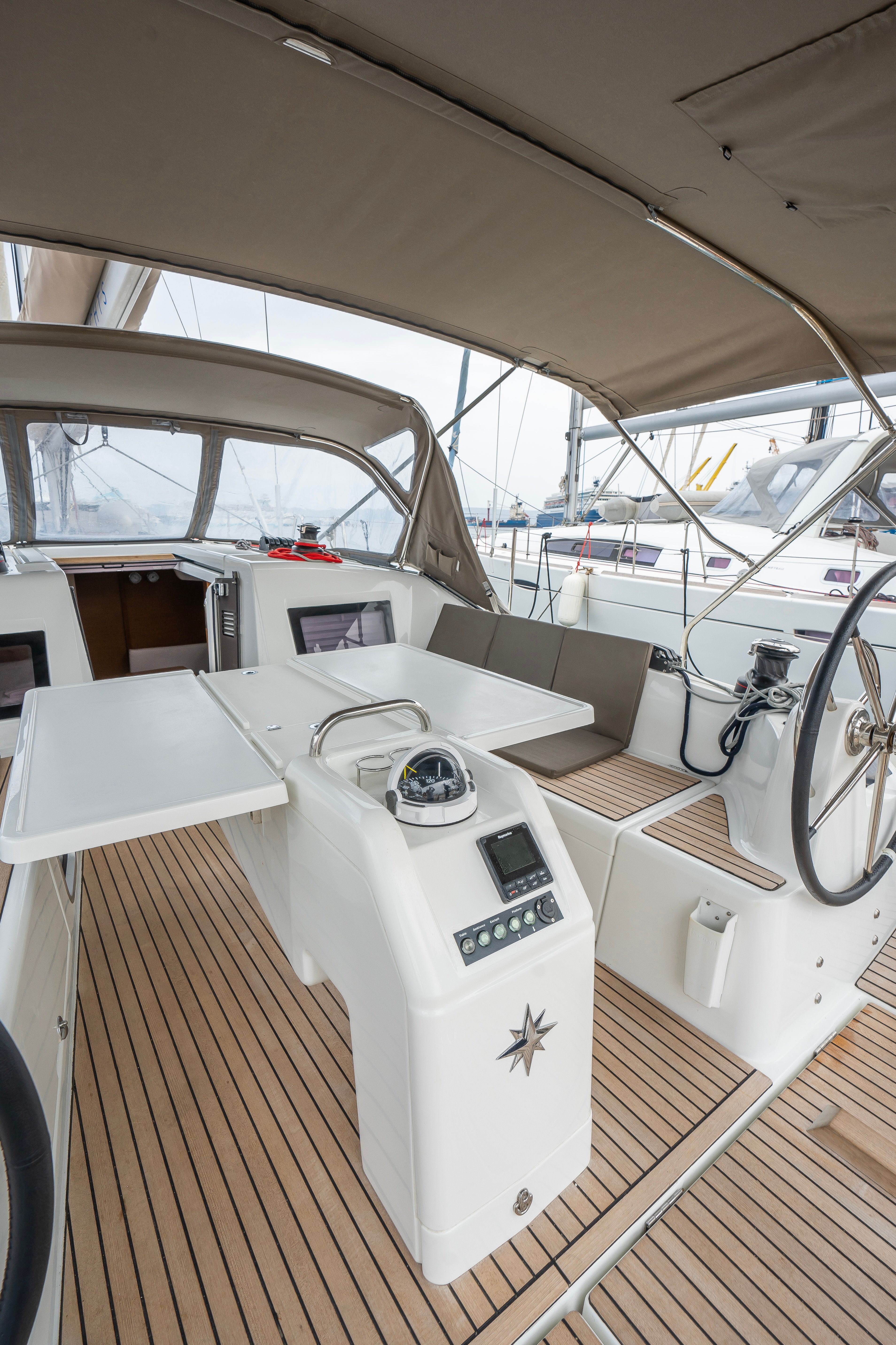 Jeanneau Sun Odyssey 410 | Della Grazia