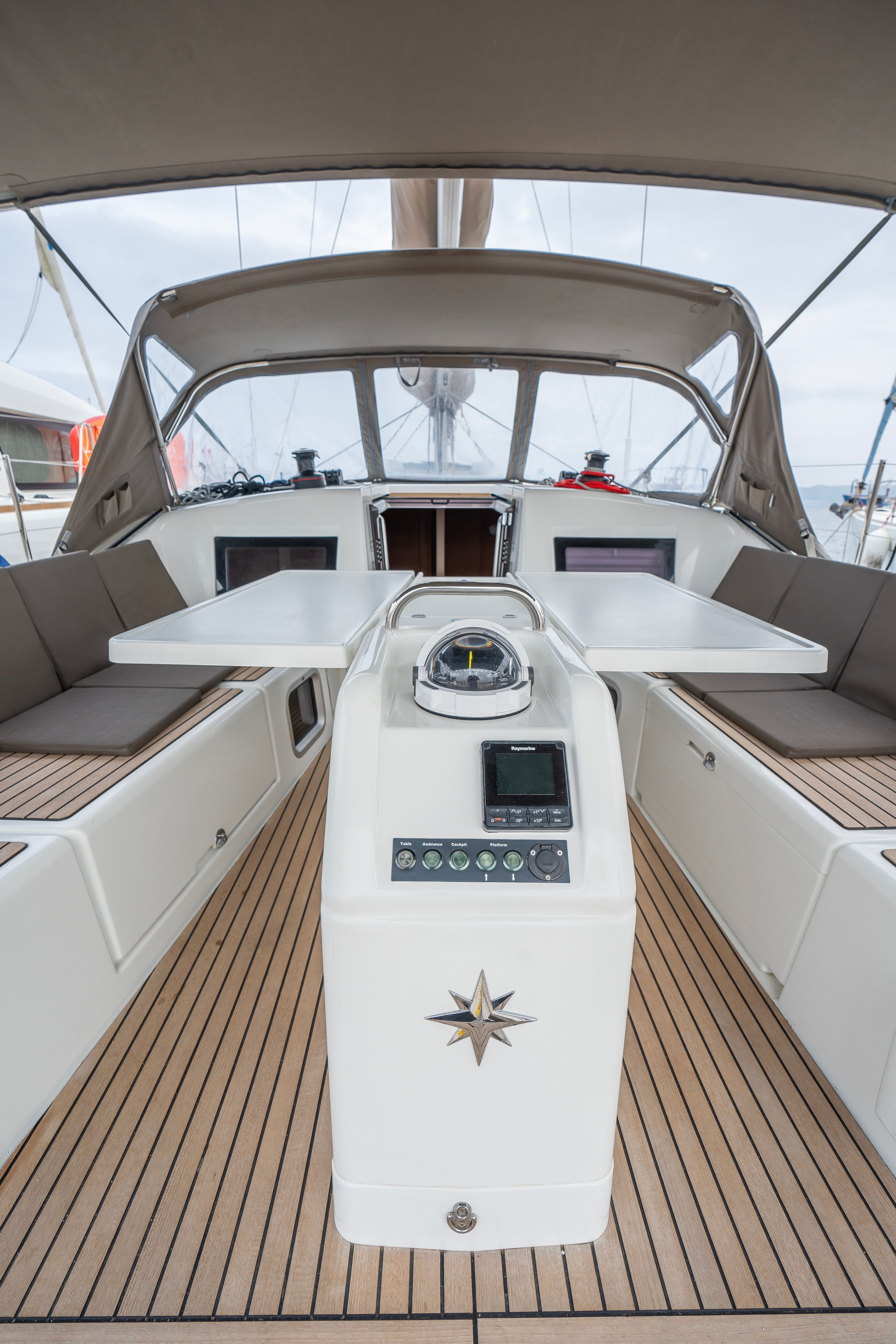 Jeanneau Sun Odyssey 410 | Della Grazia