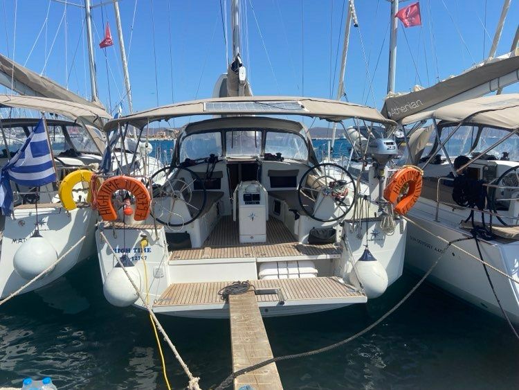 Jeanneau Sun Odyssey 410 | High Time