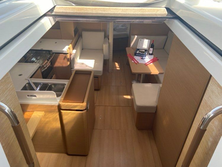 Jeanneau Sun Odyssey 410 | High Time