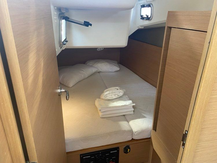 Jeanneau Sun Odyssey 410 | High Time