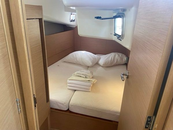 Jeanneau Sun Odyssey 410 | High Time