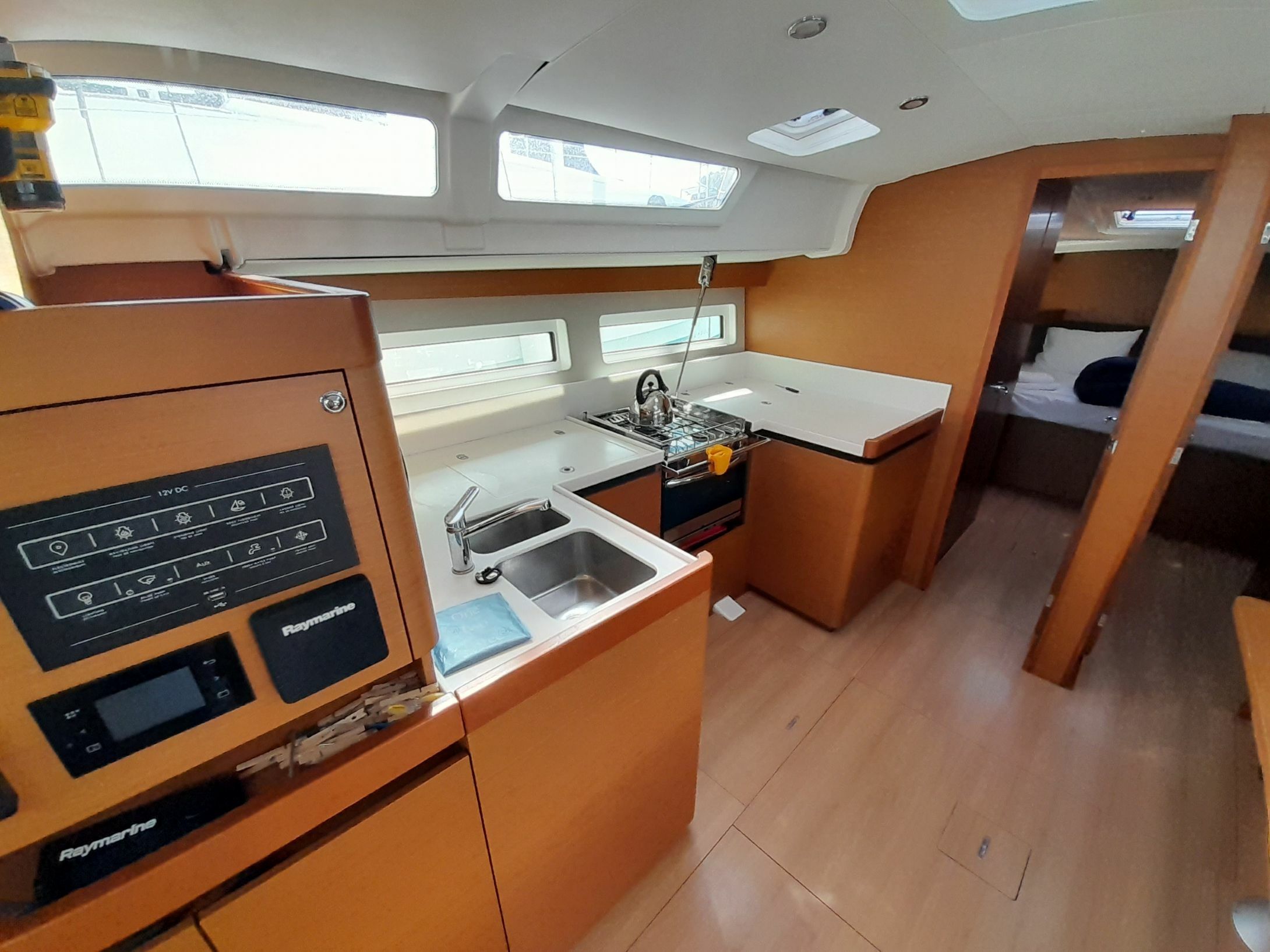 Jeanneau Sun Odyssey 490 | Yada