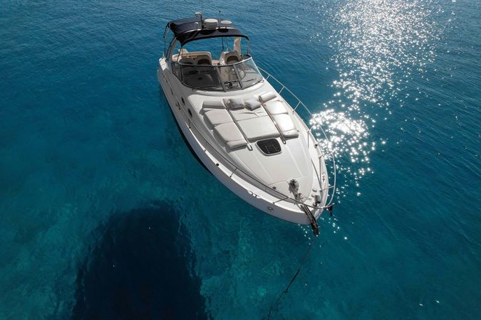 Sea Ray 375 | Escape