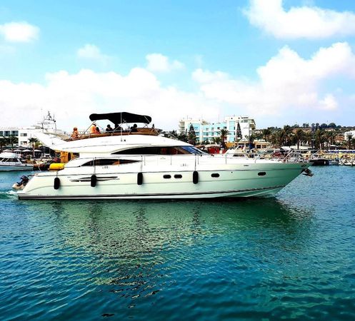 Princess 61 Fly | Mona