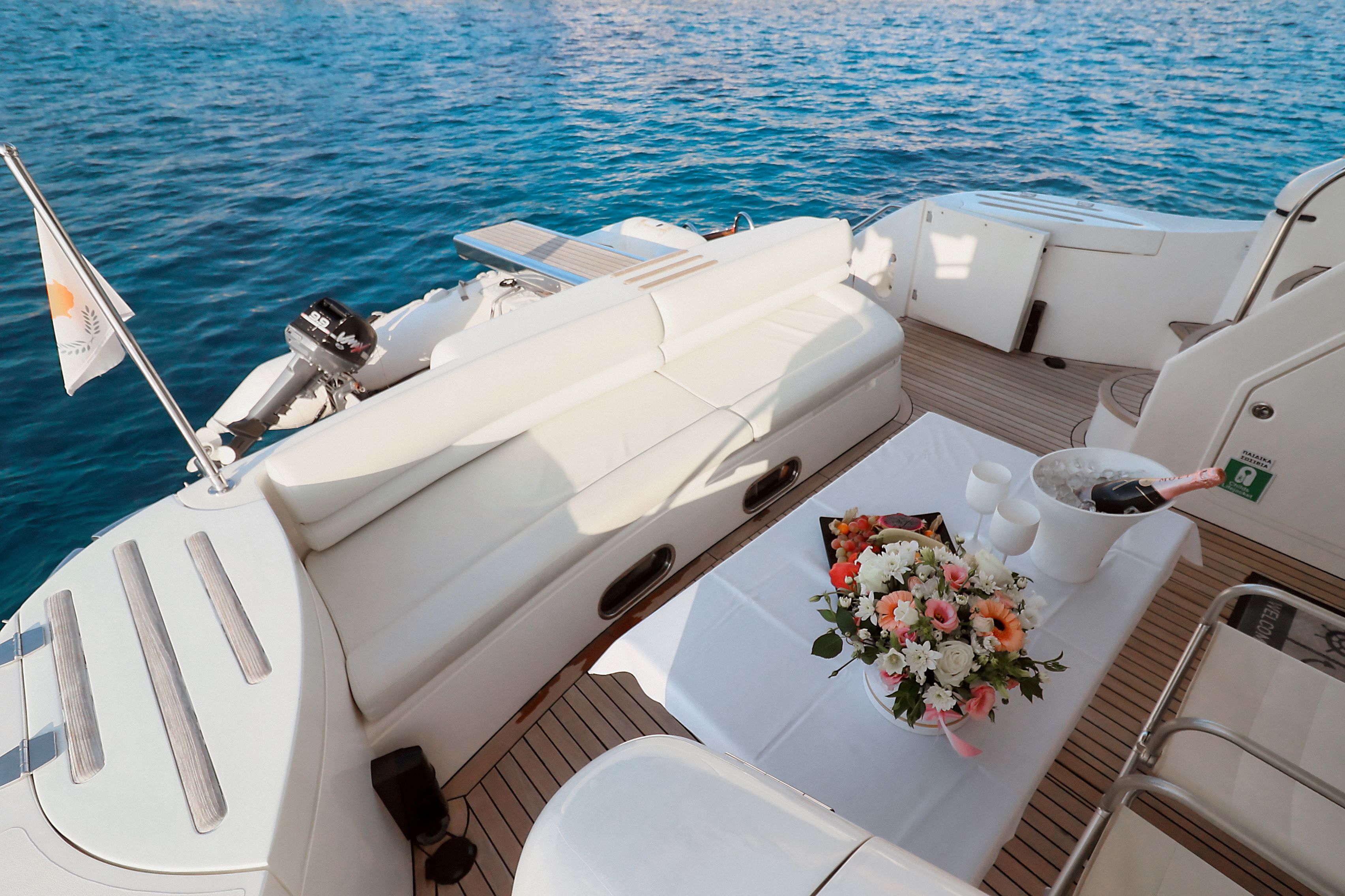 Princess 61 Fly | Mona