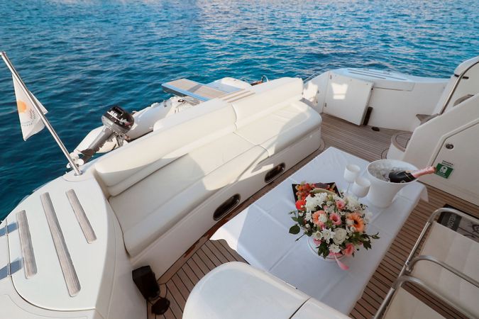 Princess 61 Fly | Mona