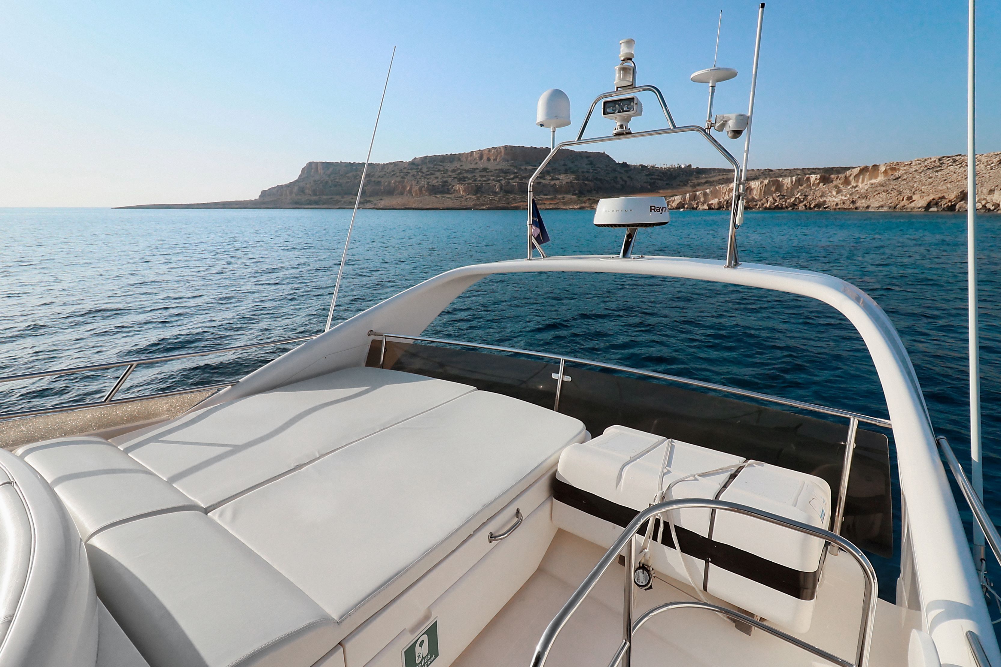 Princess 61 Fly | Mona