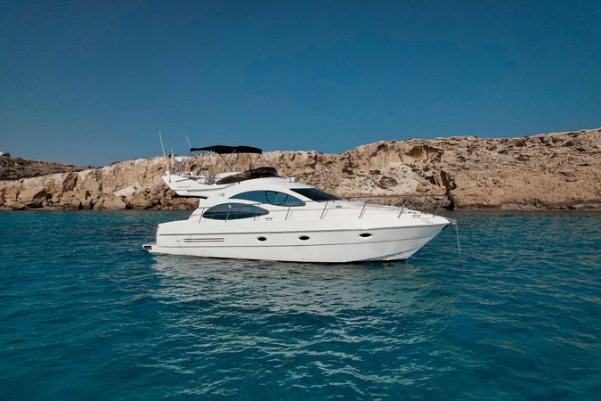 Azimut 42 | Time Out