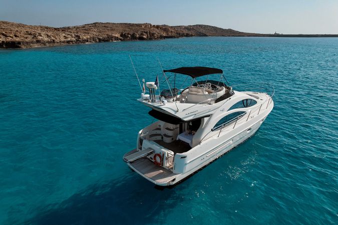 Azimut 42 | Time Out