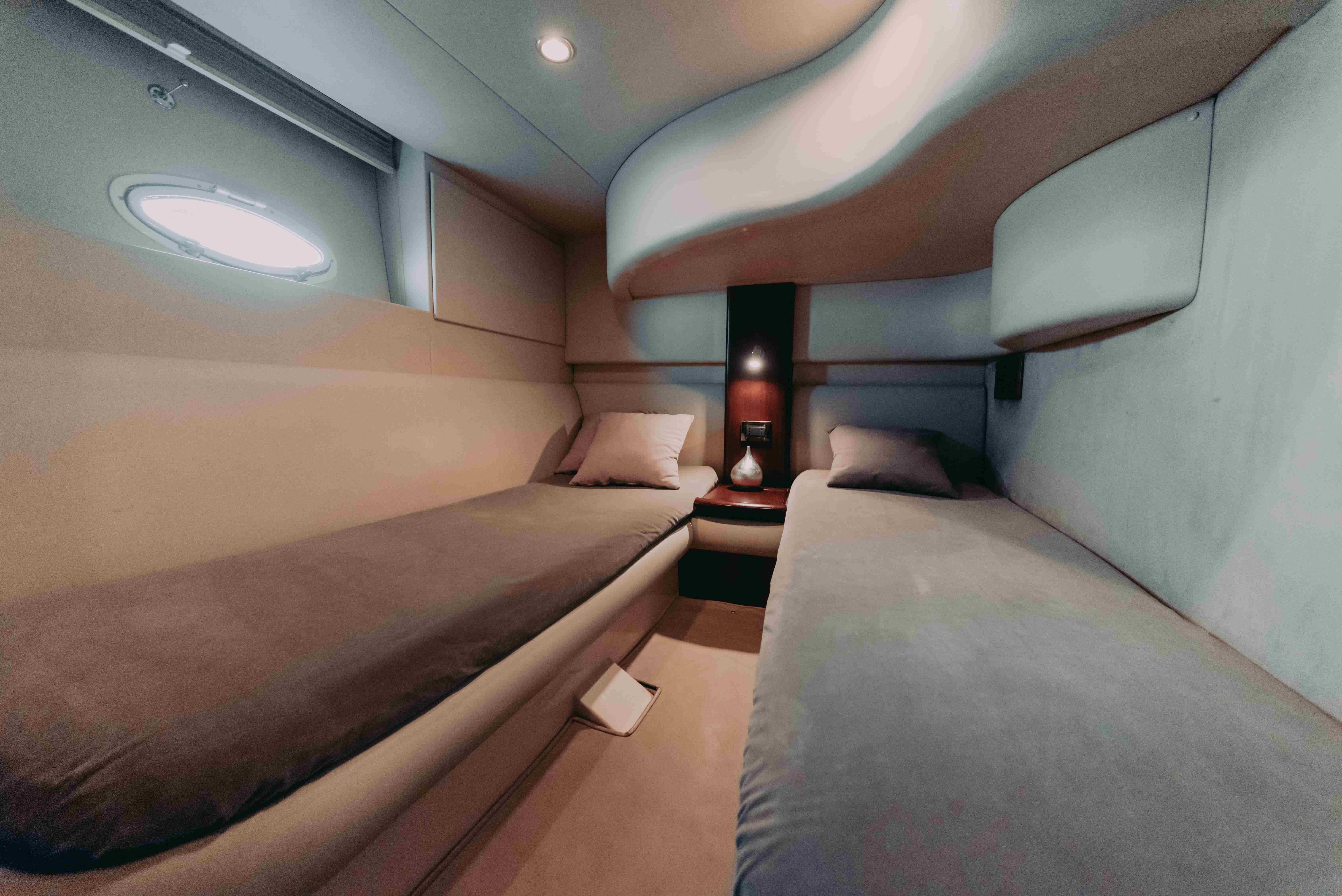 Azimut 42 | Time Out