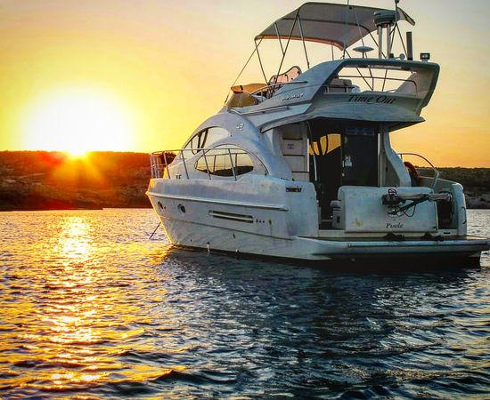 Azimut 42 | Time Out