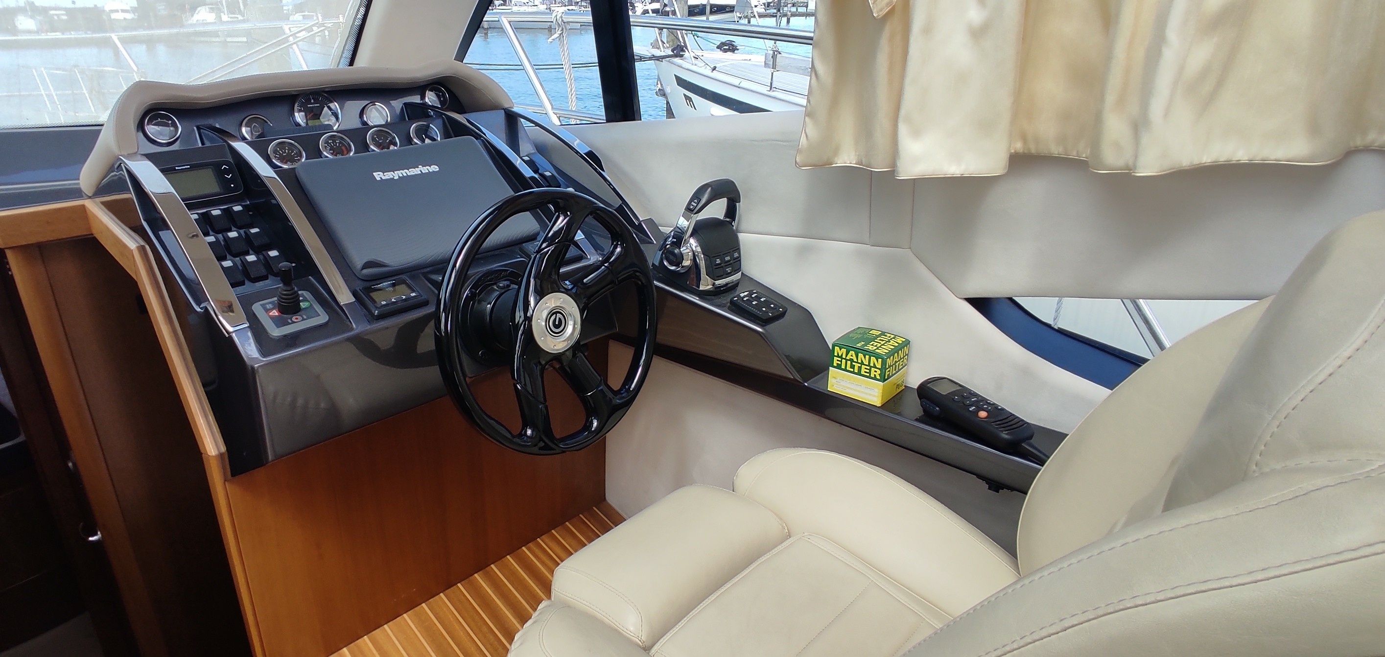 Galeon 350 | Mola Htc