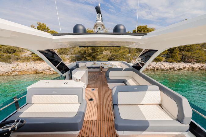 Galeon 640 Fly | FG Star