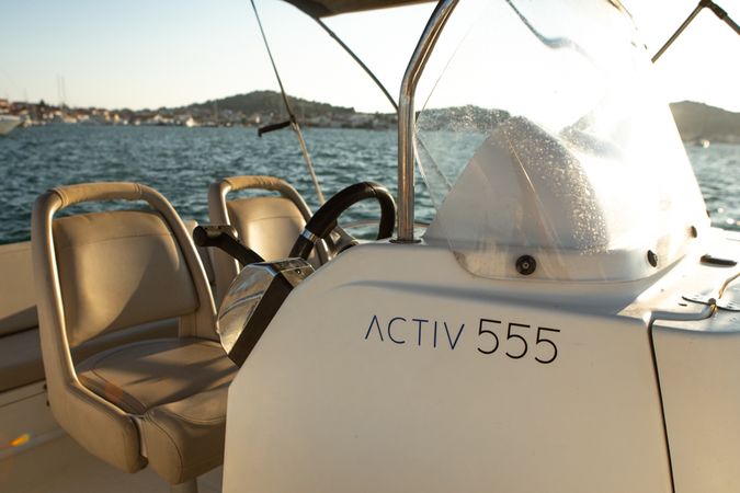 Quicksilver 555 | Activ