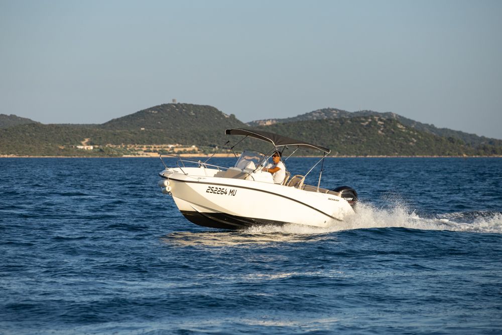 Quicksilver 555 | Activ