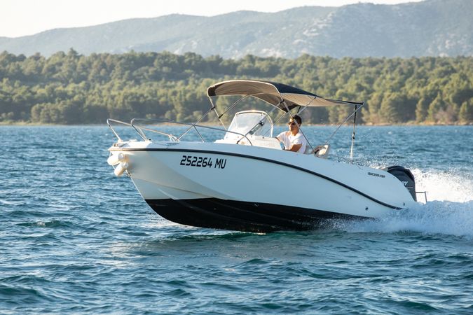 Quicksilver 555 | Activ