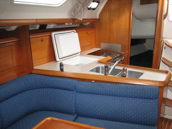 Jeanneau Sun Odyssey 37 | Helenica