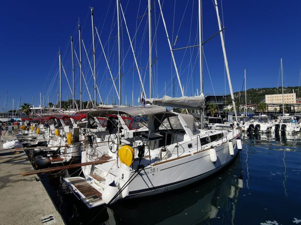 Beneteau Oceanis 38.1 | Sailor Mercury