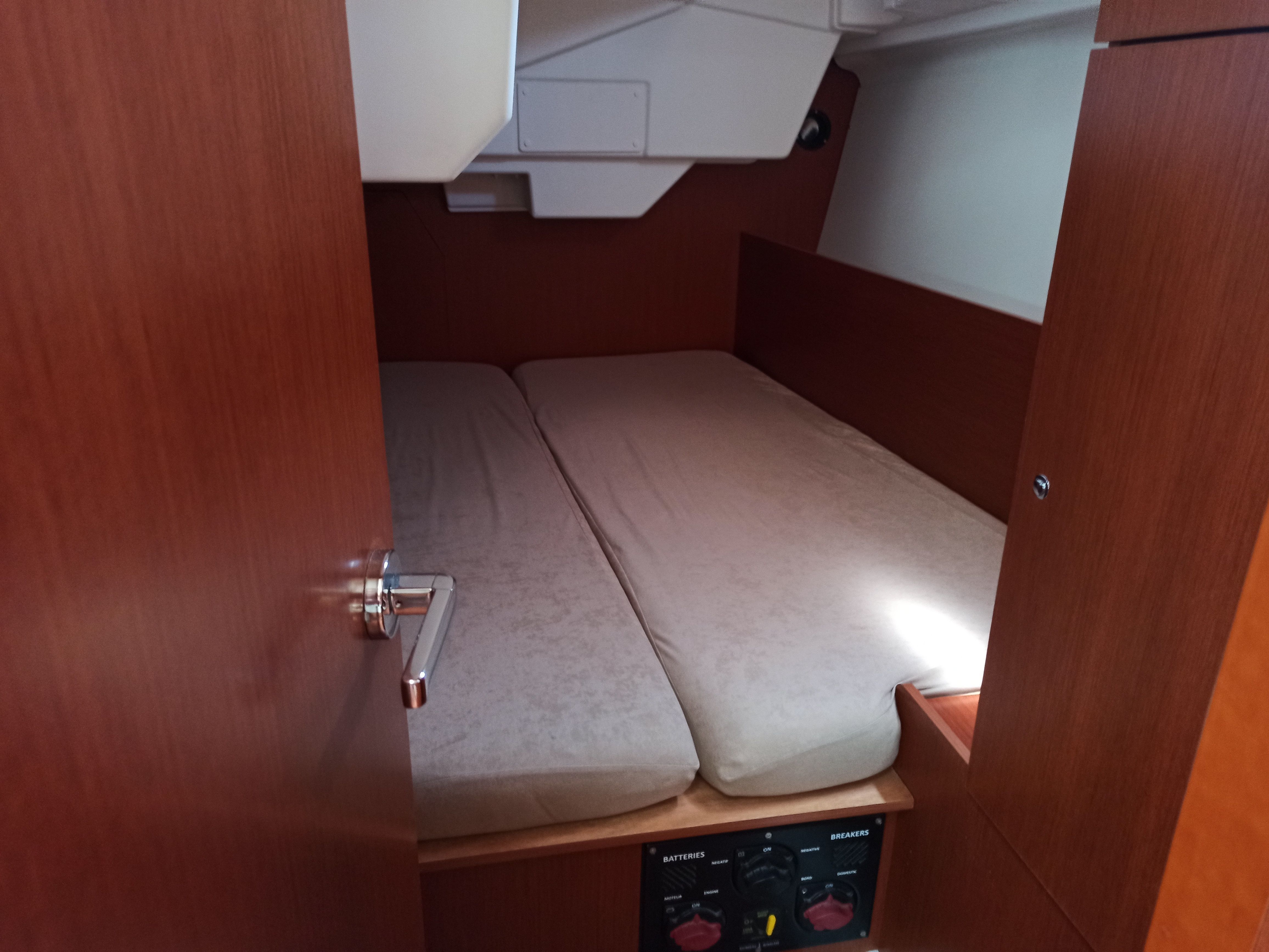 Beneteau Oceanis 38.1 | Sailor Mercury