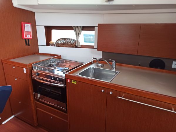 Beneteau Oceanis 38.1 | Sailor Mercury