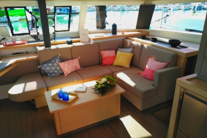 Fountaine Pajot Astrea 42 | Dorella