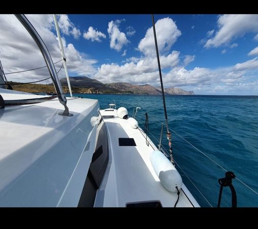 Fountaine Pajot Astrea 42 | Dorella