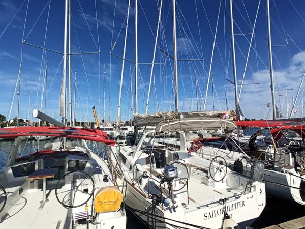 Beneteau Oceanis 38.1 | Sailor Jupiter