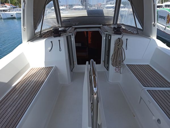 Beneteau Oceanis 38.1 | Sailor Jupiter