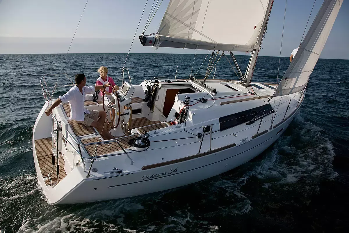 Beneteau Oceanis 34 | Fun Five