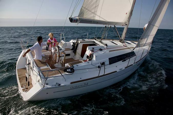 Beneteau Oceanis 34 | Fun Five