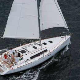 Beneteau Oceanis 34 | Fun Five