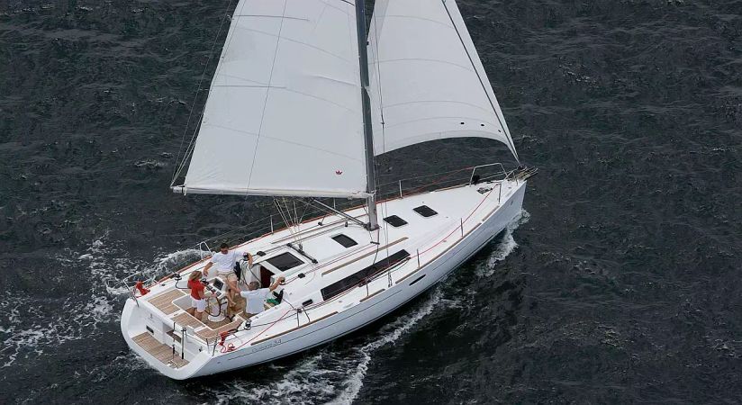 Beneteau Oceanis 34 | Fun Five