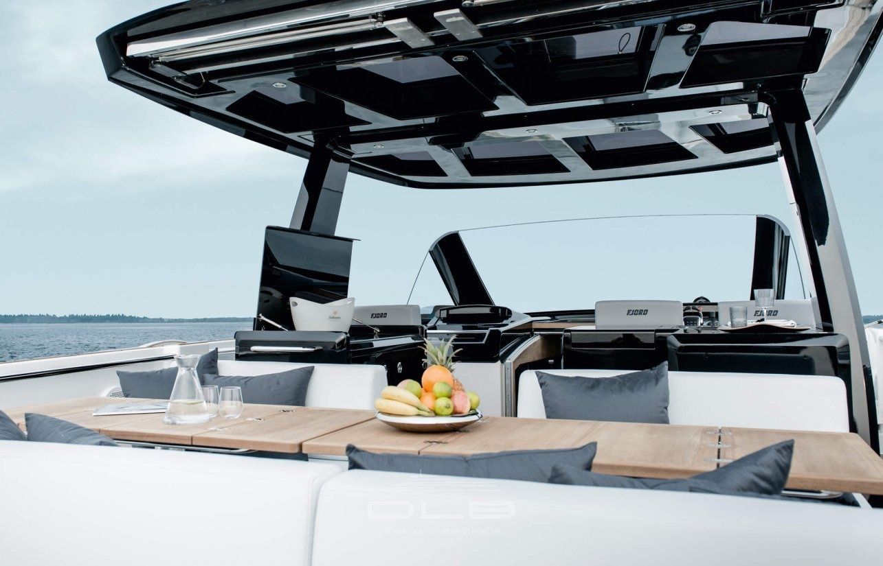 Fjord 52 Open | Omega 2