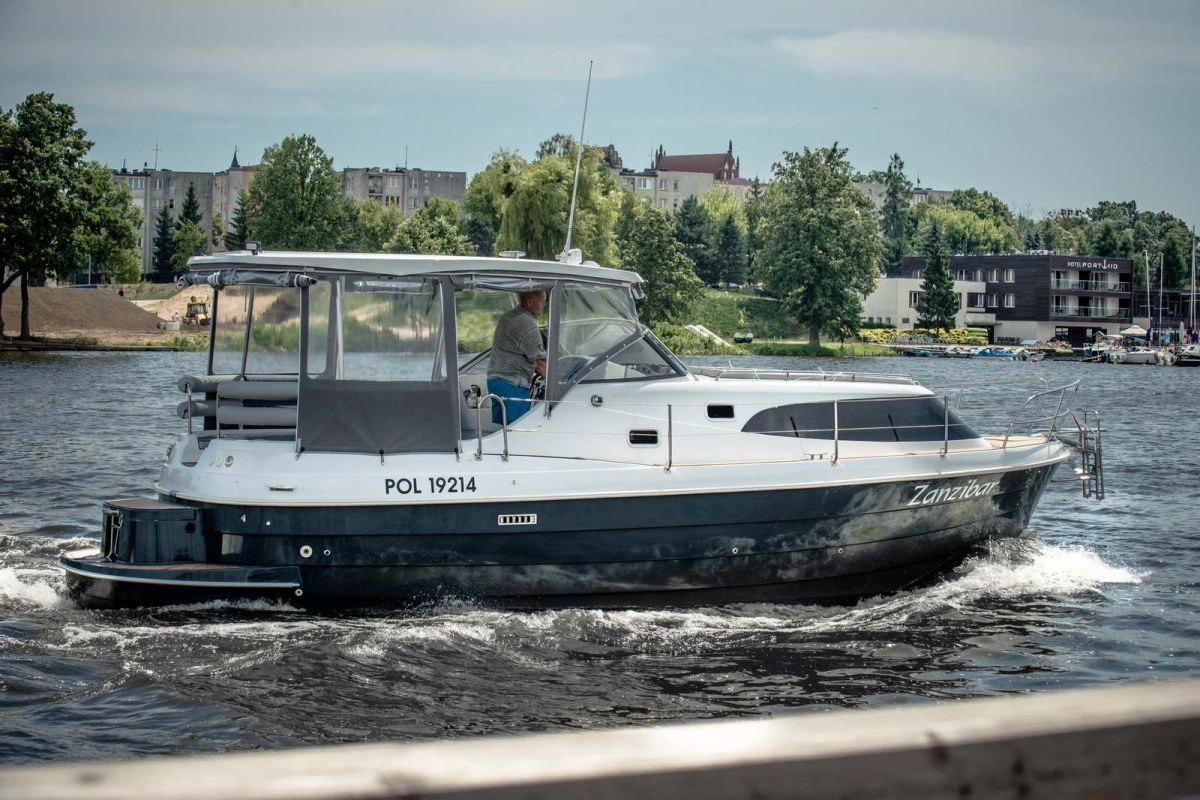 Navigator 999 | Zanzibar