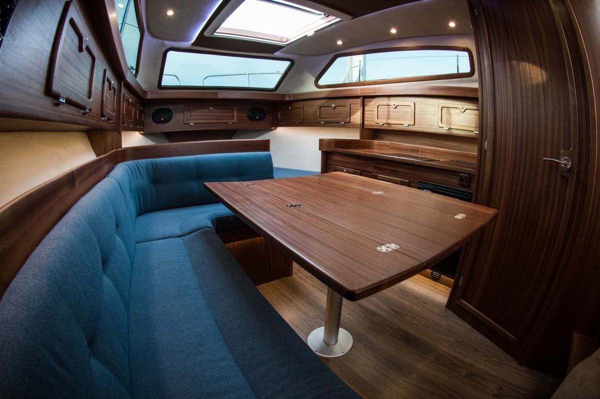 Navigator 999 | Zanzibar