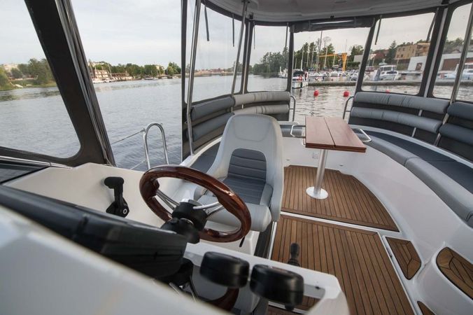 Navigator 999 | Zanzibar