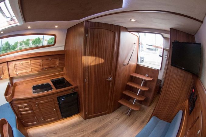 Navigator 999 | Zanzibar