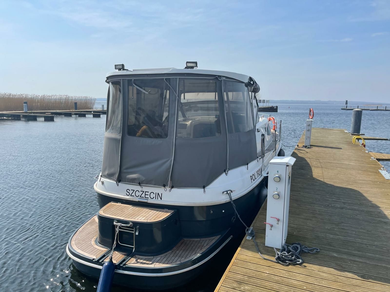 Navigator 999 | Zanzibar