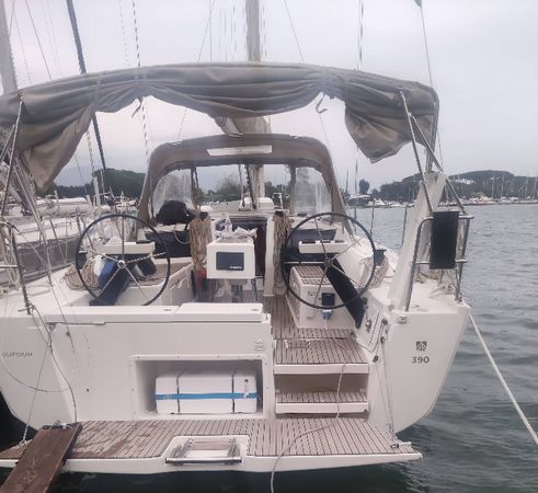 Dufour 390 | Cuir Noir