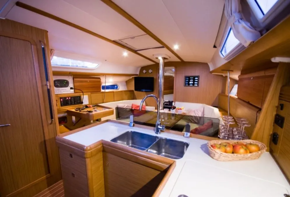 Jeanneau Sun Odyssey 39i | Juna