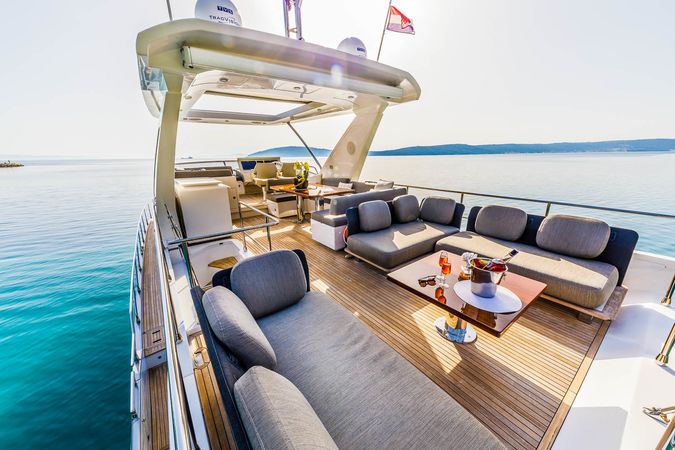 Azimut 66 | My Karat 2