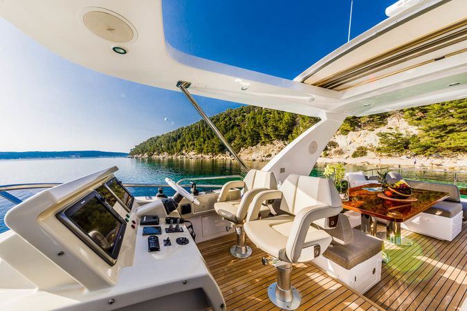 Azimut 66 | My Karat 2