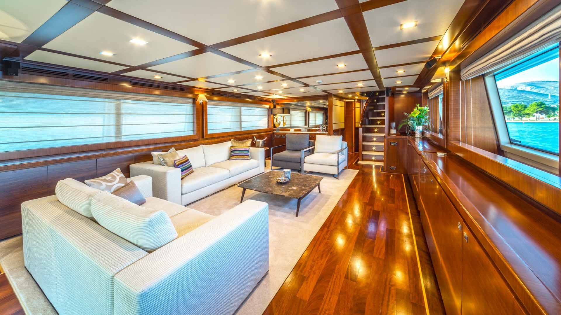 Ferretti Custom Line Navetta | Seventh Sense
