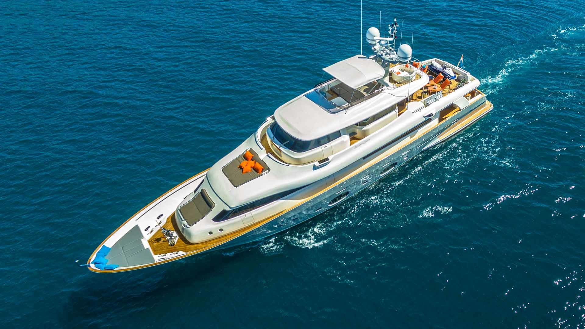 Ferretti Custom Line Navetta | Seventh Sense