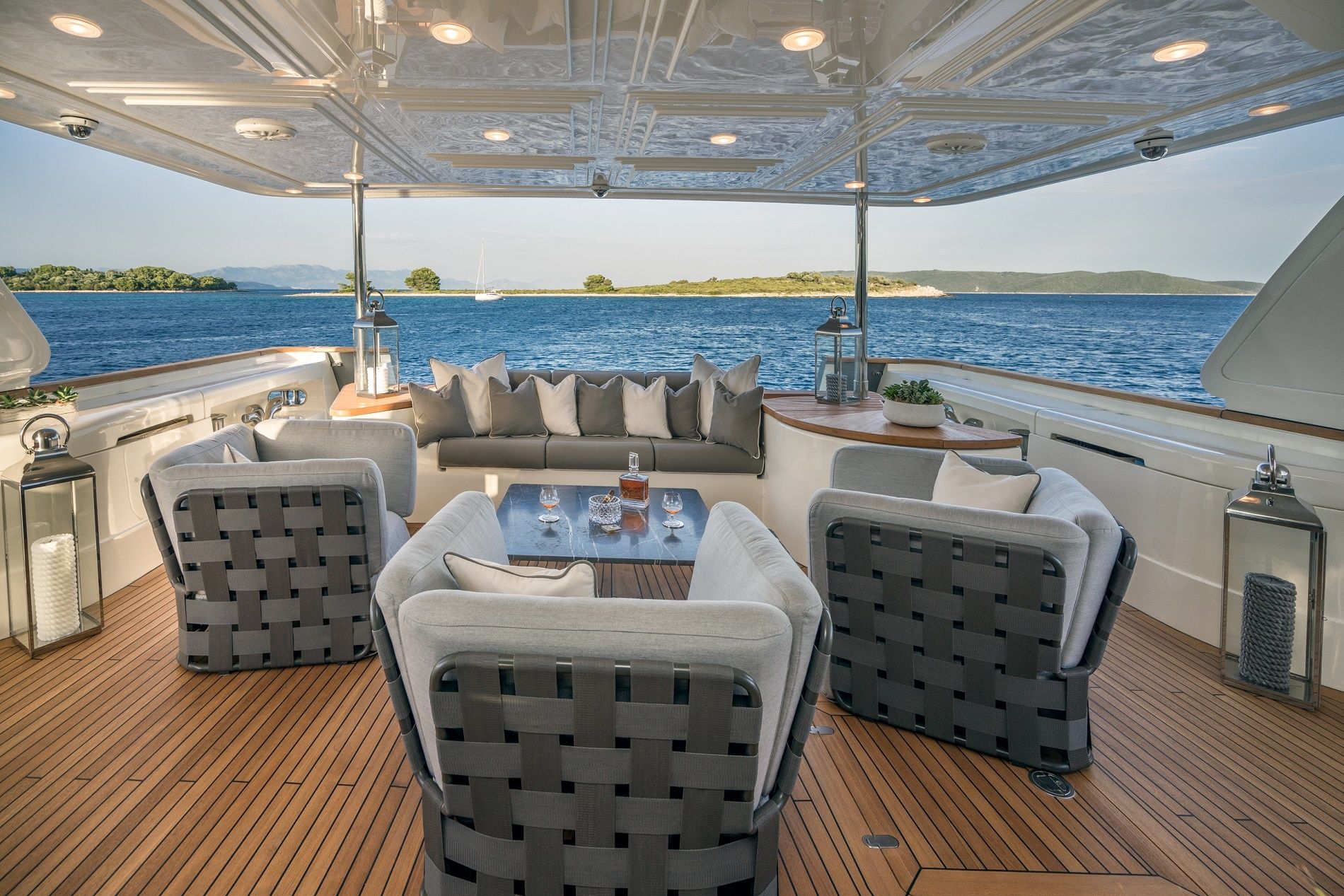 Ferretti Custom Line Navetta | Seventh Sense